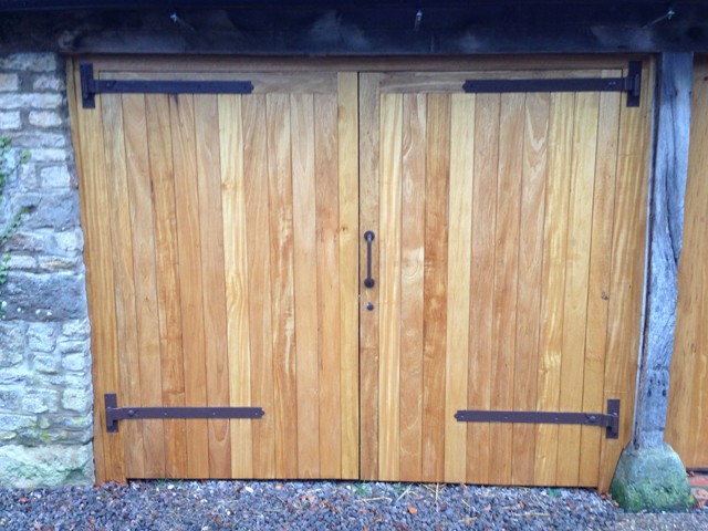 garage-doors-solid-oak